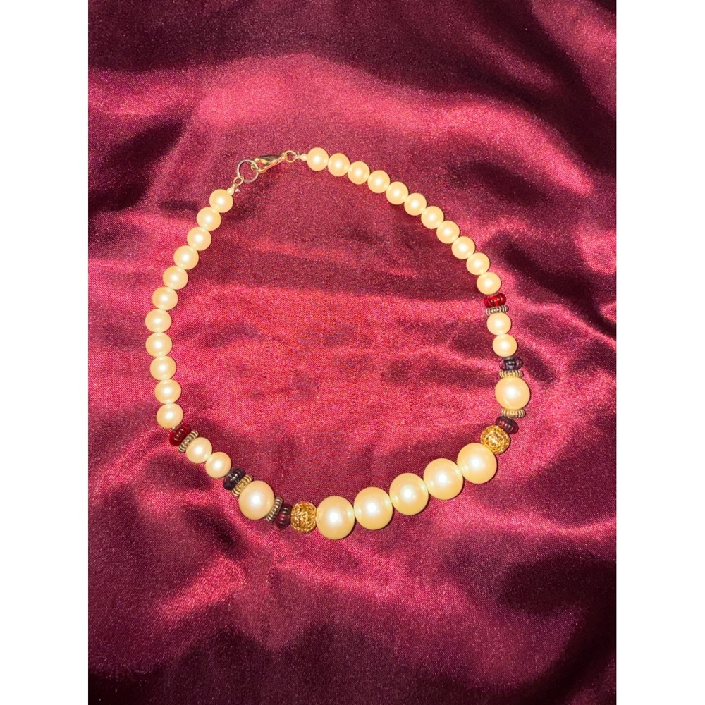 Vintage Graduated Faux Pearl Necklace Gold Tone Filigree Accents Red Beads Cream